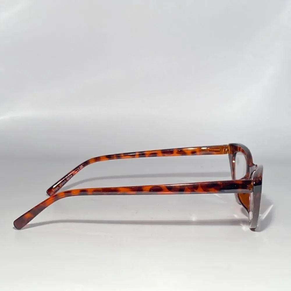 1174 Emma Cateye Reading Glasses 2.25 Tortoise Readers NWT